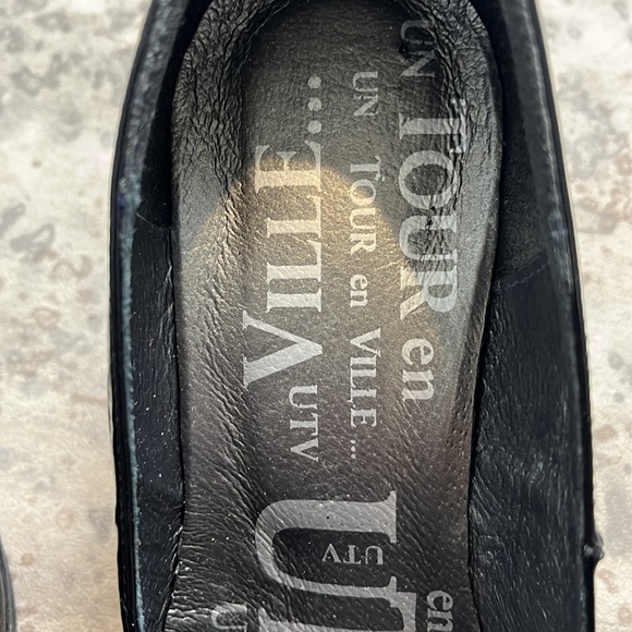 UTV Black Patent Leather Heels - Picture 6 of 6
